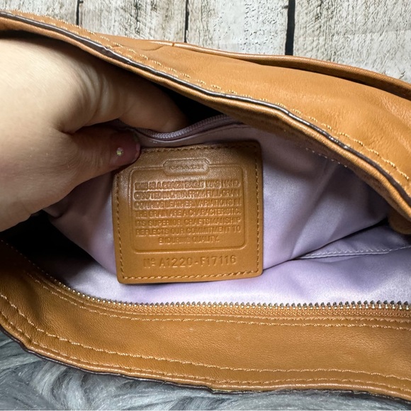 COACH - crossbody/hand bag - Picture 11 of 12